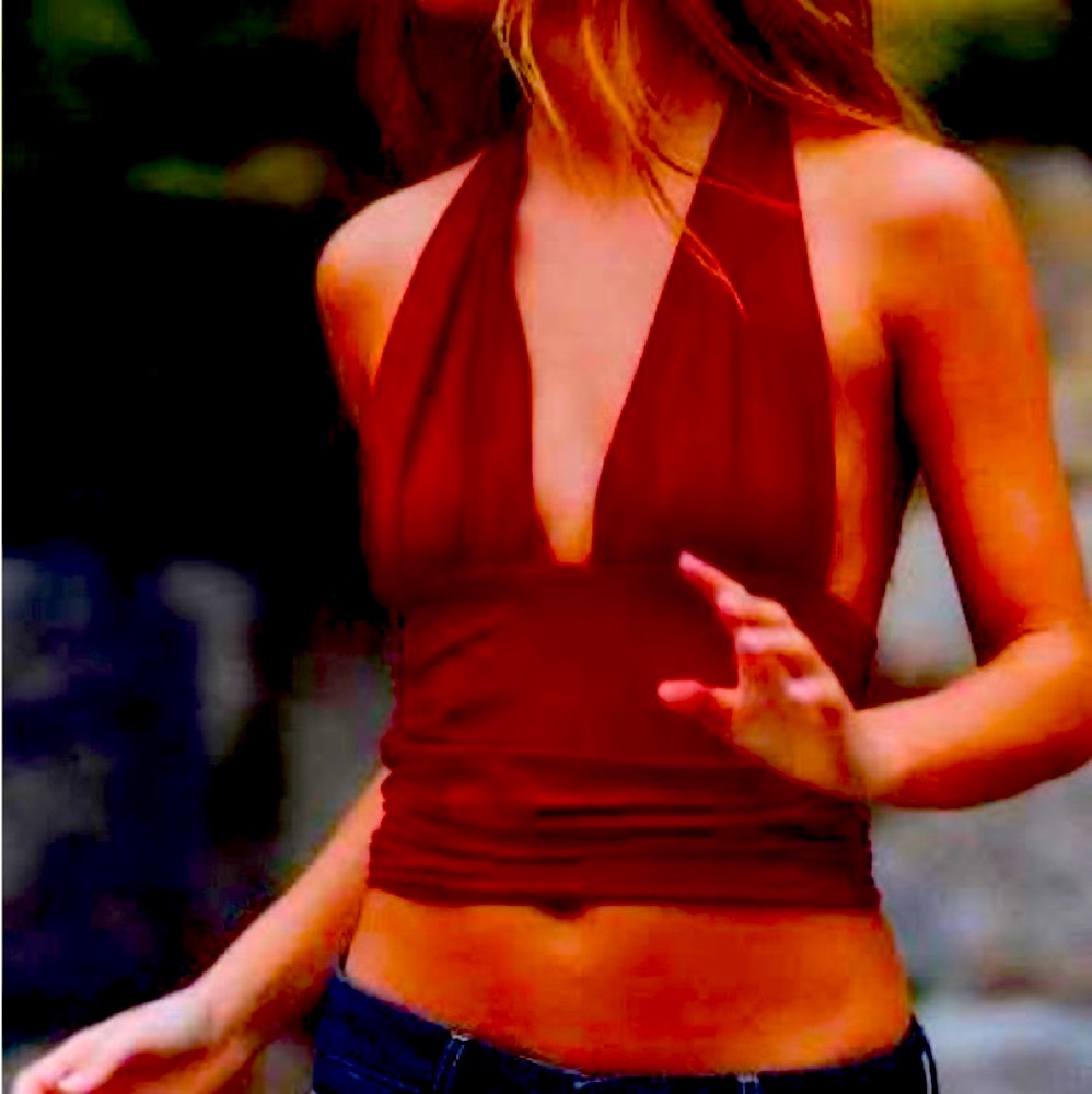 BY ZARA A RED VIBRANT HALTER CROP TOP! MOST BEAUTIFUL COLOR FOR THE SUMMER!❤️